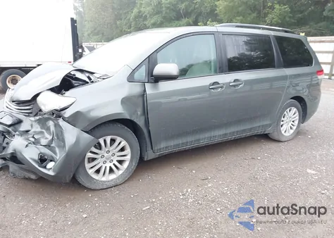 2013 Toyota Sienna Xle/Limited z USA, uszkodzony, nr VIN 5TDYK3DC1DS292246